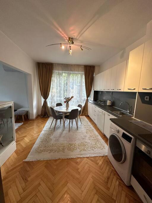 Plovdiv Central Apartment ภายนอก รูปภาพ